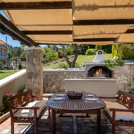 Holiday home Amazing View Elegant Maisonette Kriopigi